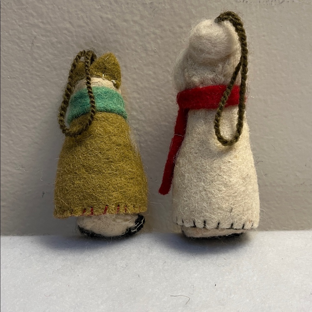 Embroidered Wool Dog Ornaments from India 'Festive Pups' Set of 6 - Picture 9 of 11